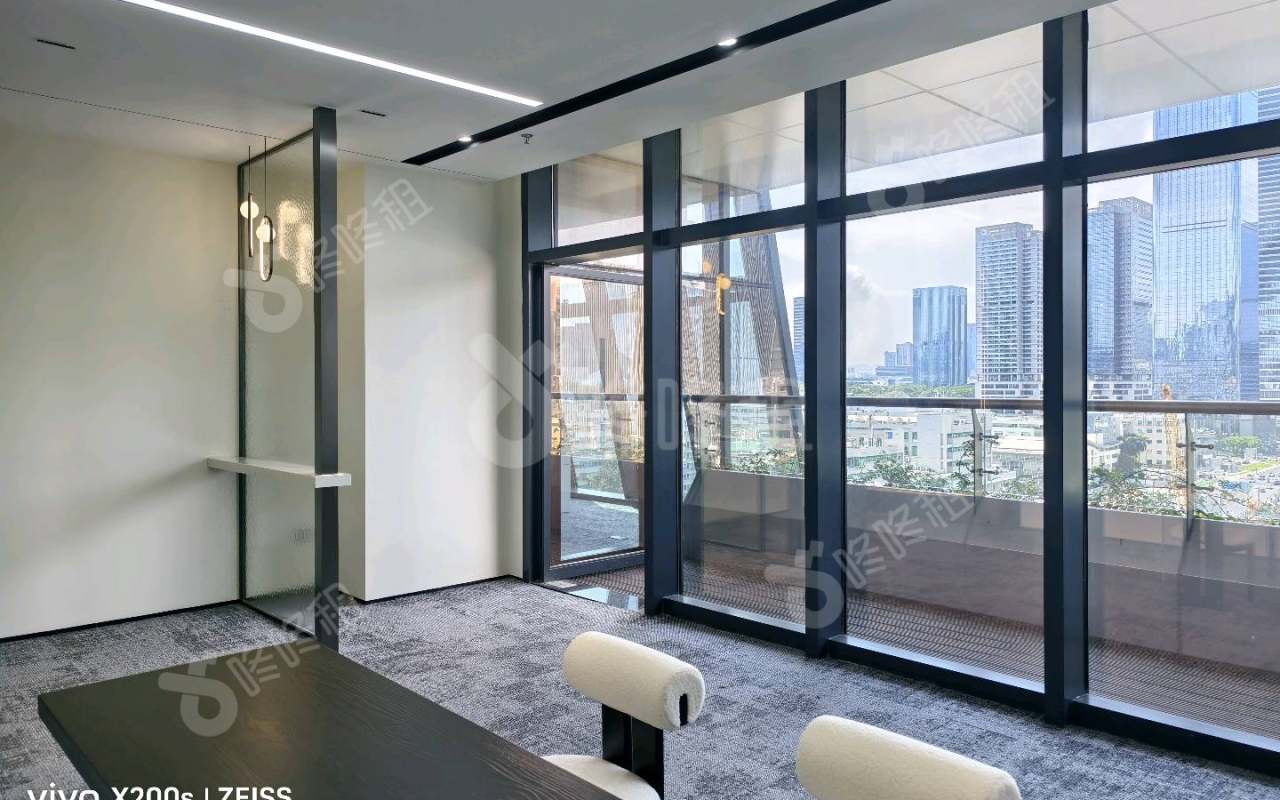 迅雷大厦_165平_豪装_办公室开间