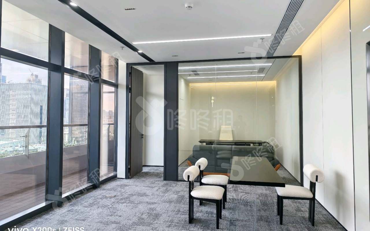 迅雷大厦_165平_豪装_办公室开间