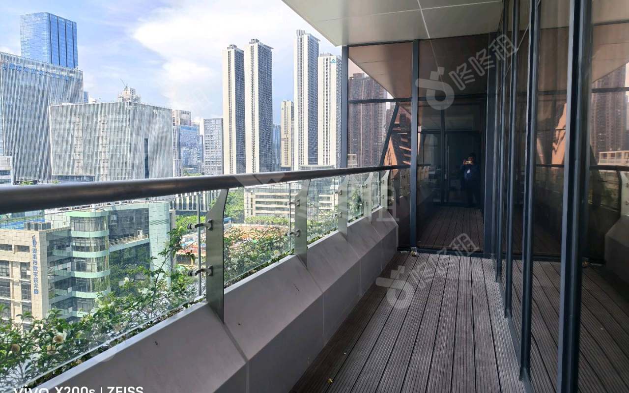 迅雷大厦_165平_豪装_阳台