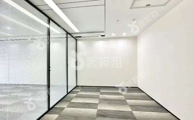 赛西科技大厦_137平_精装_办公室隔间