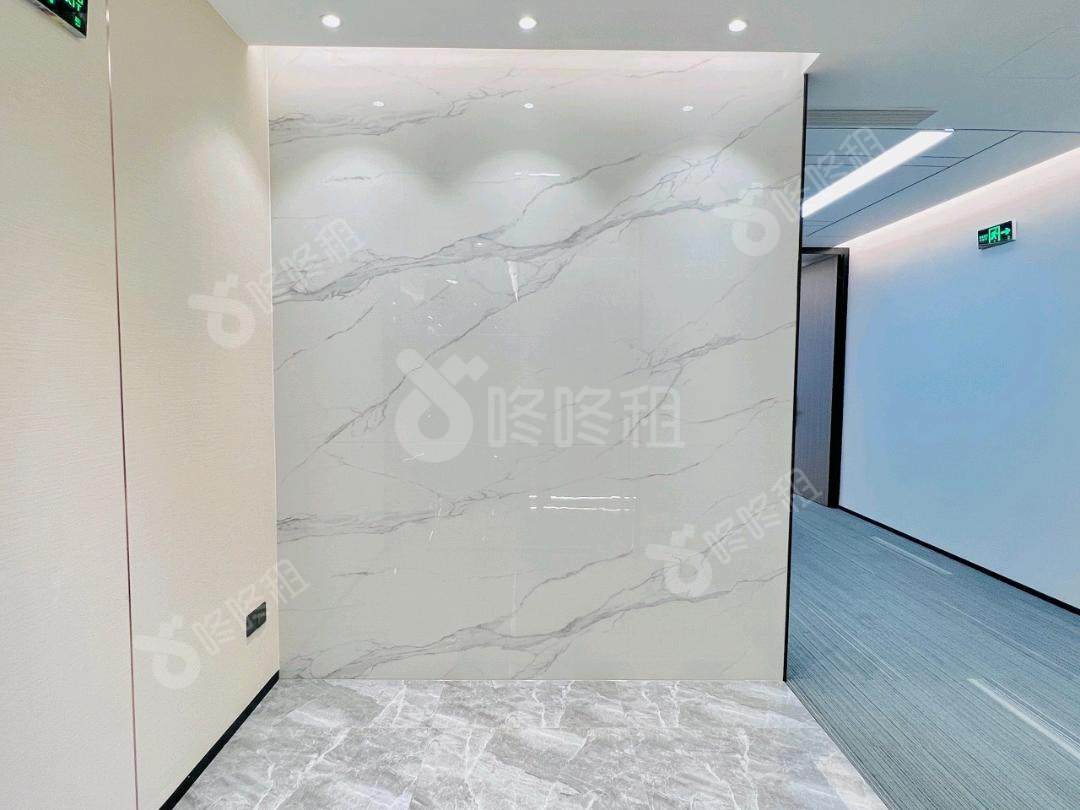 鹏润达大厦(鹏润达商业广场)_132平_精装_前台