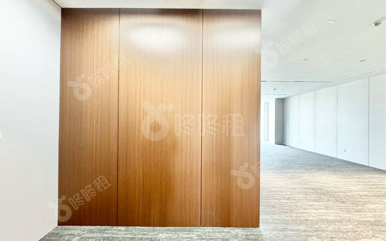 国人通信大厦_359平_精装_前台