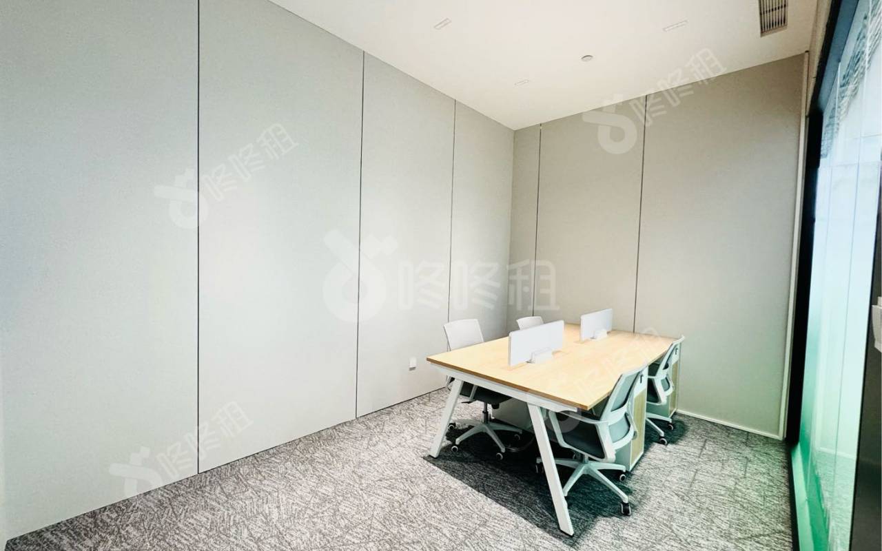 国人通信大厦_465平_精装_办公室隔间