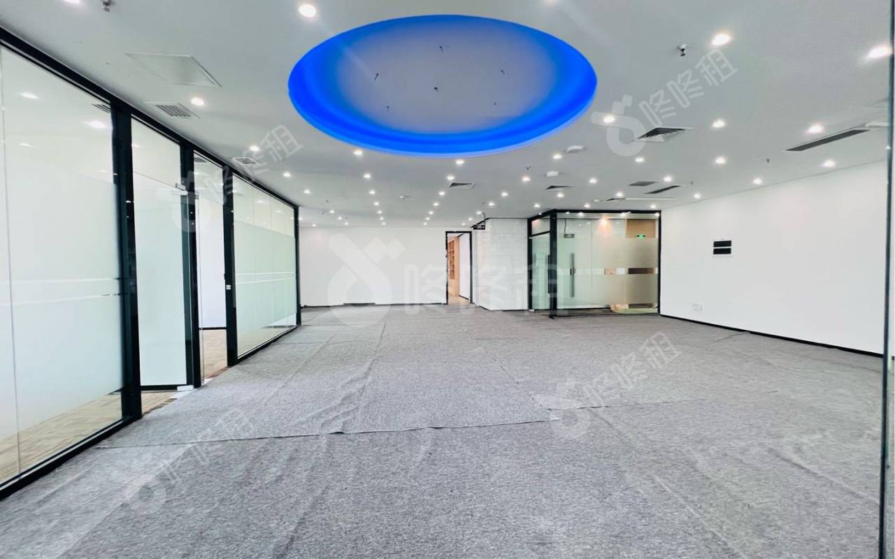 信利康大厦_945平_精装_办公室开间
