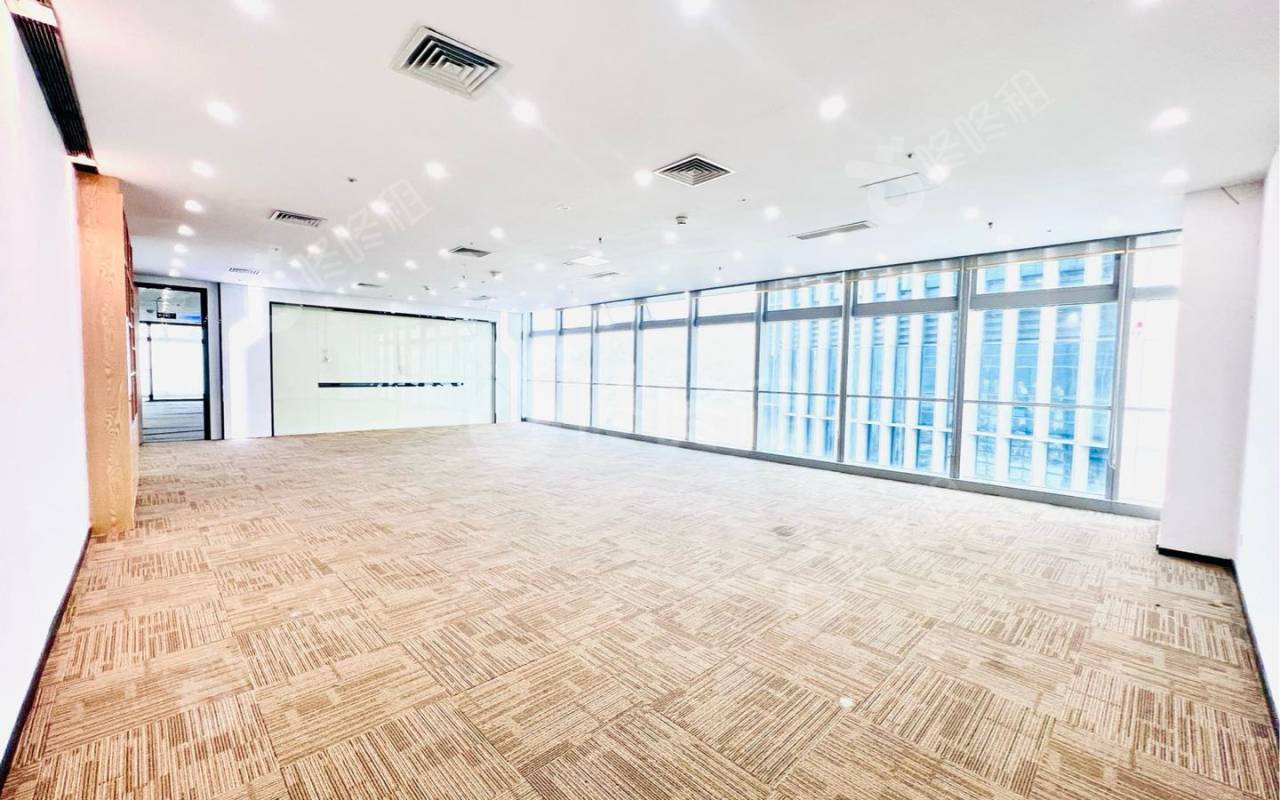 信利康大厦_945平_精装_办公室隔间