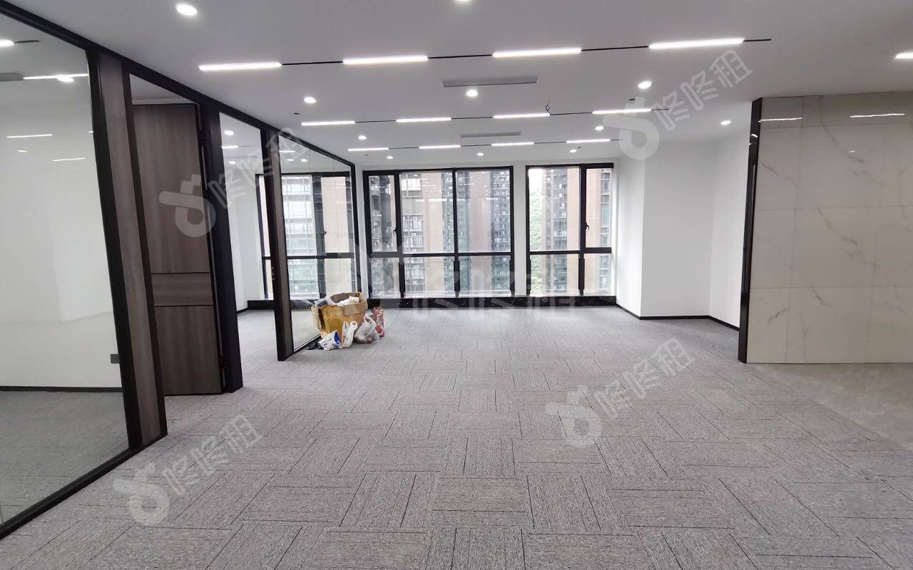 京基御景峯大厦_276平_精装_办公室开间