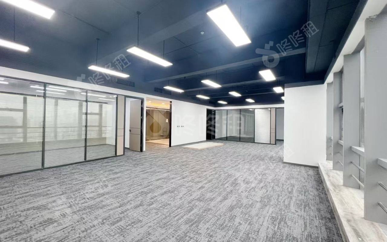 阳光科创中心_292平_精装_办公室开间