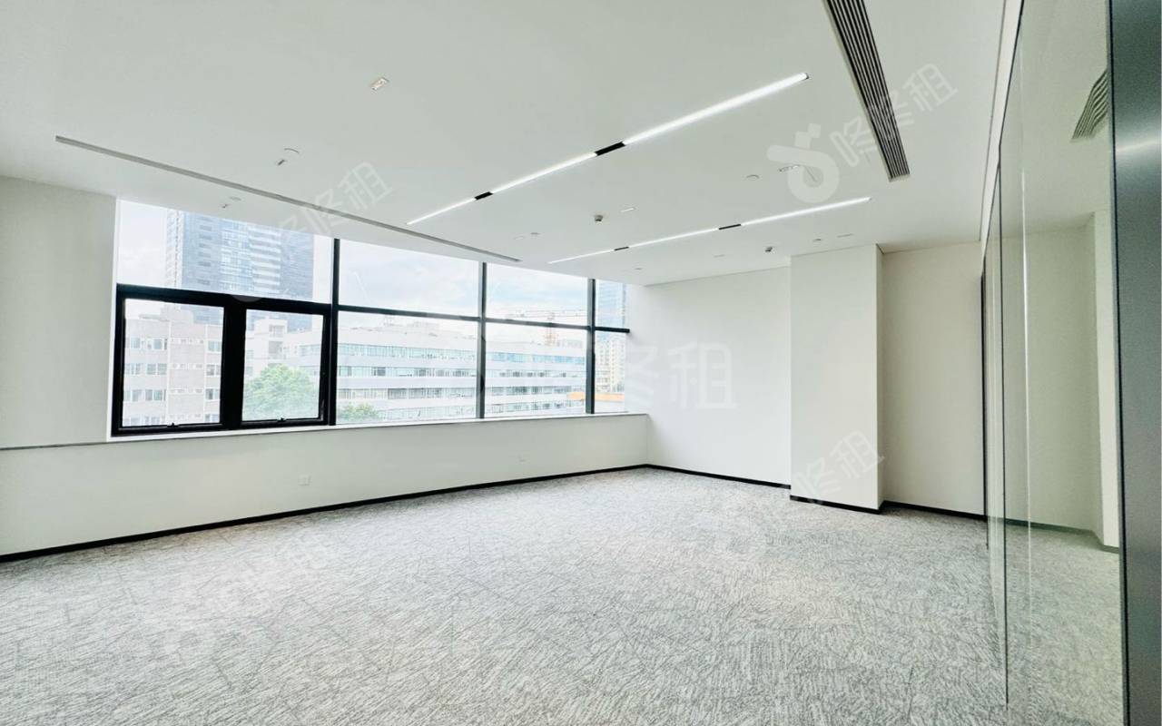 国人通信大厦_356平_豪装_办公室开间