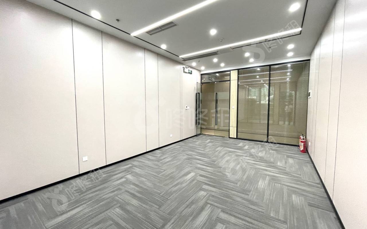 前海香缤国际金融中心_72.3平_精装_办公室开间