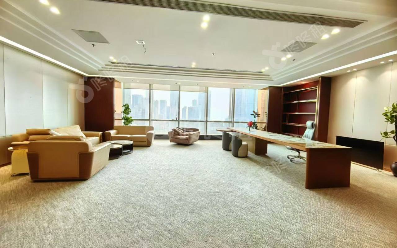 中洲控股中心_668平_精装_办公室开间