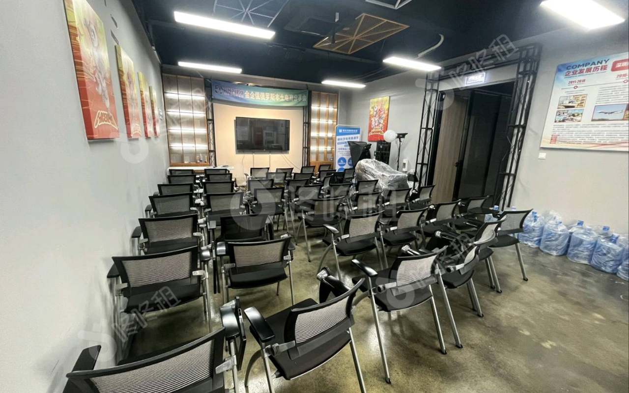 深澳文化产业园_1036平_精装_办公室开间