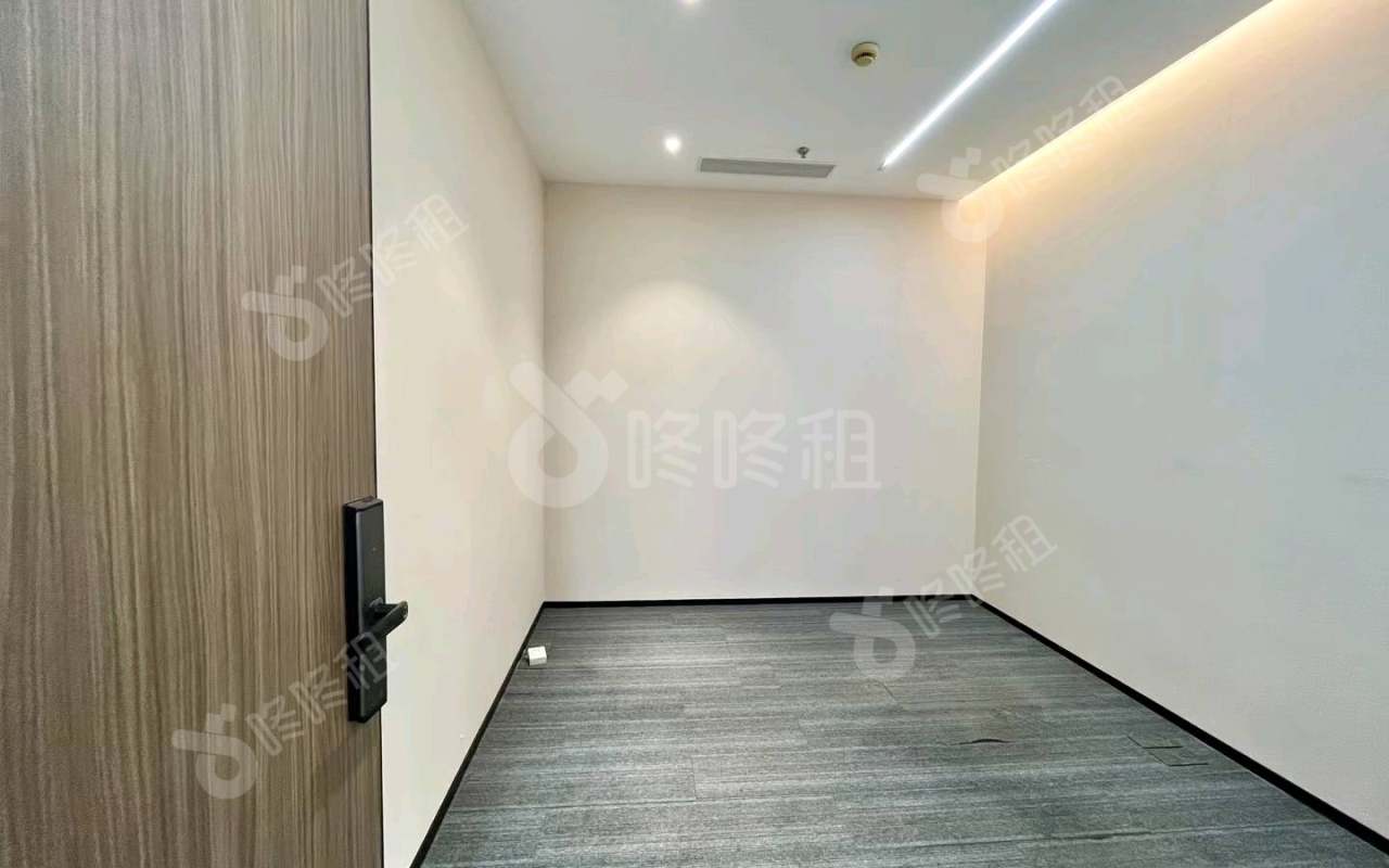 鹏润达大厦(鹏润达商业广场)_266平_精装_办公室隔间