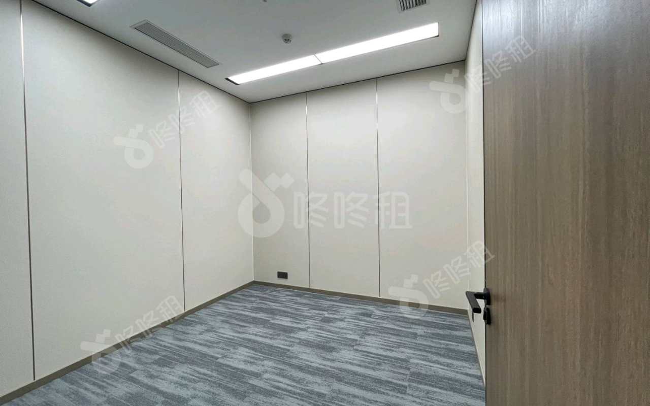 龙华设计产业园_274平_精装_办公室隔间