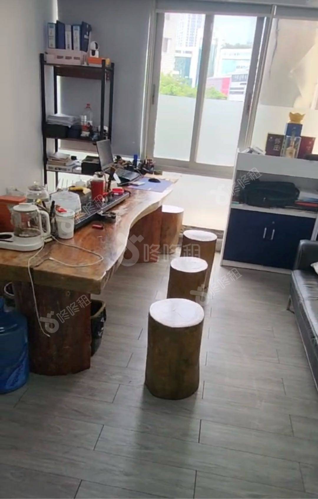 深南花园（裙楼）_40平_精装_办公室开间