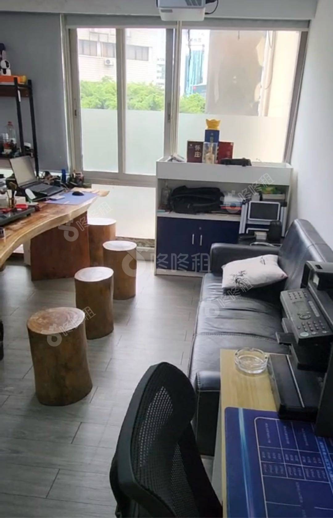 深南花园（裙楼）_40平_精装_办公室开间