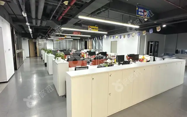 前海科兴科学园(正中华丽中心)_2044平米_精装_办公室房源出租