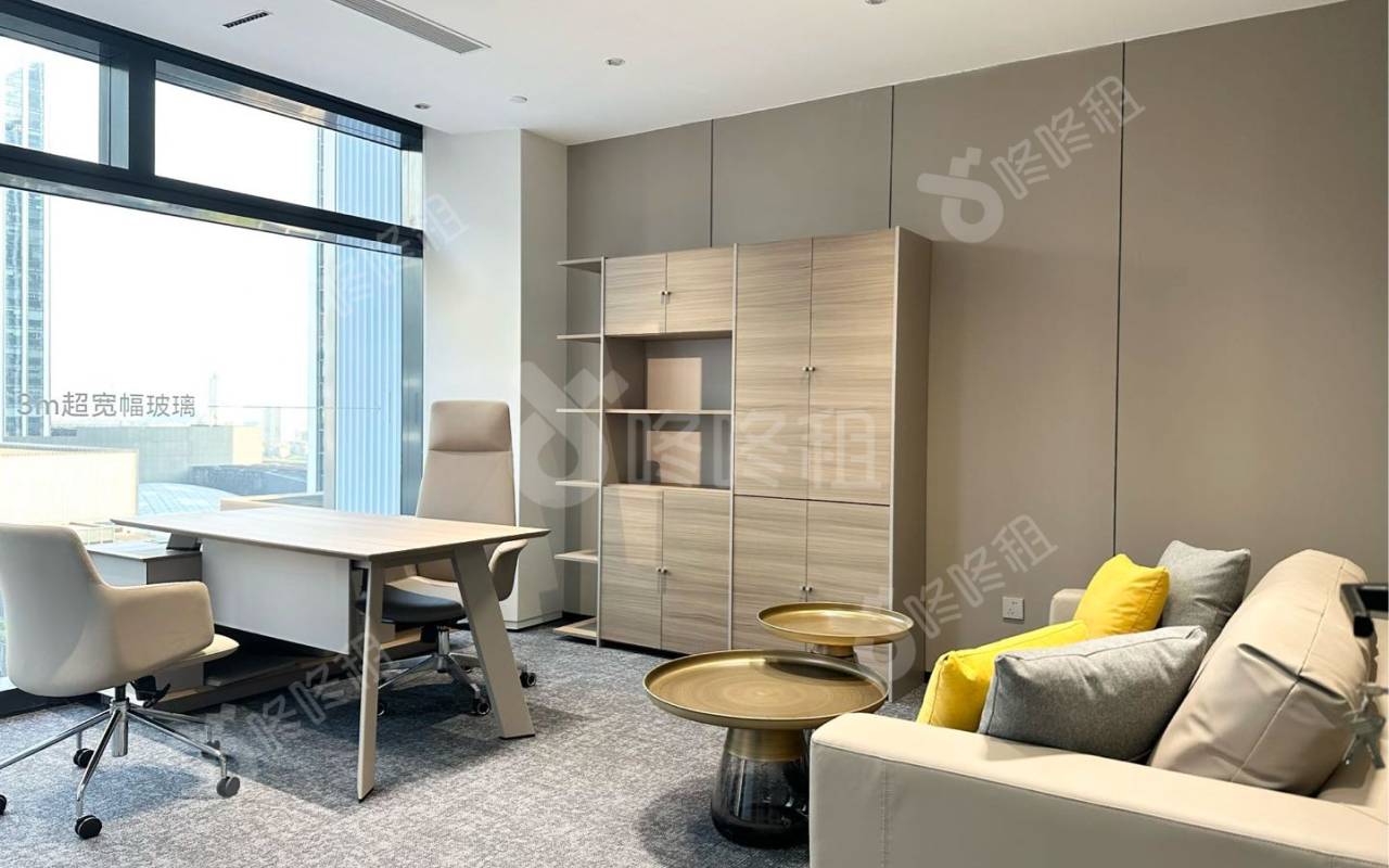 华润置地大厦_208平_精装_办公室隔间