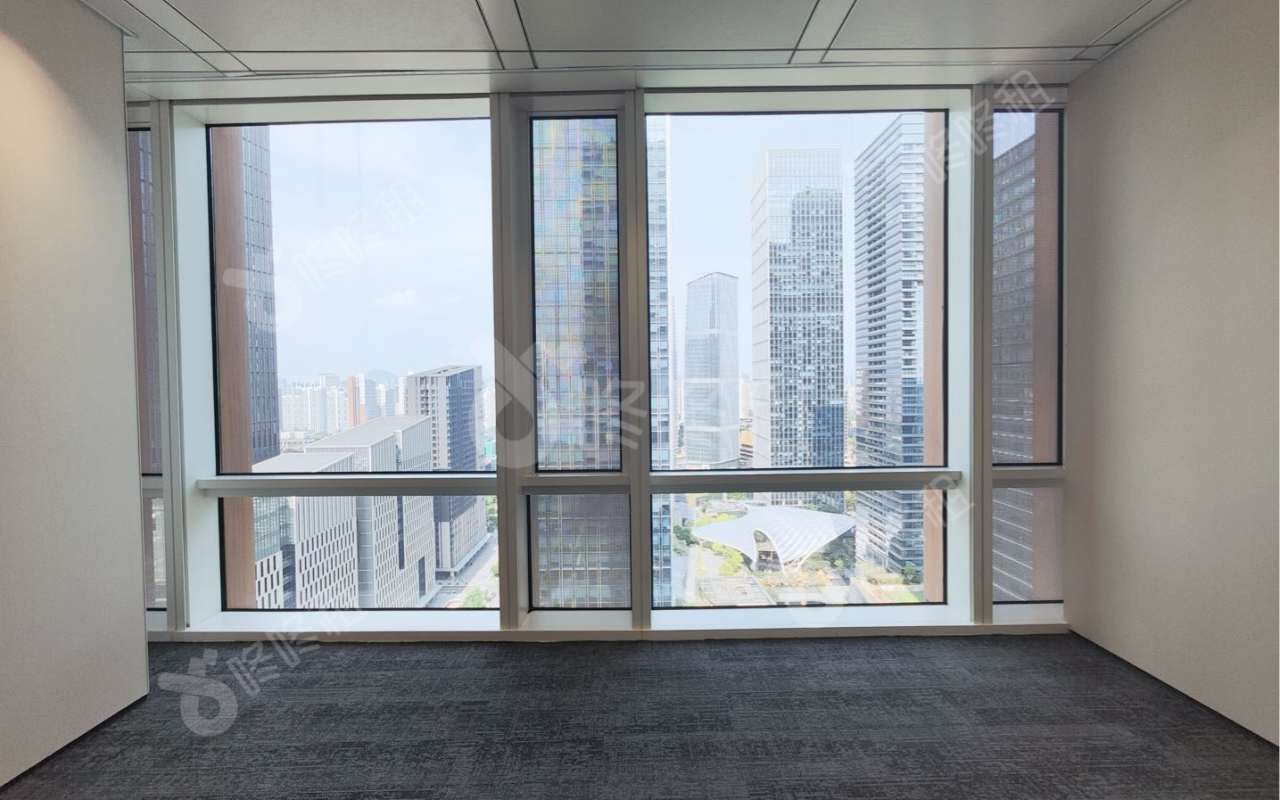 前海周大福金融大厦_150平_豪装_办公室隔间