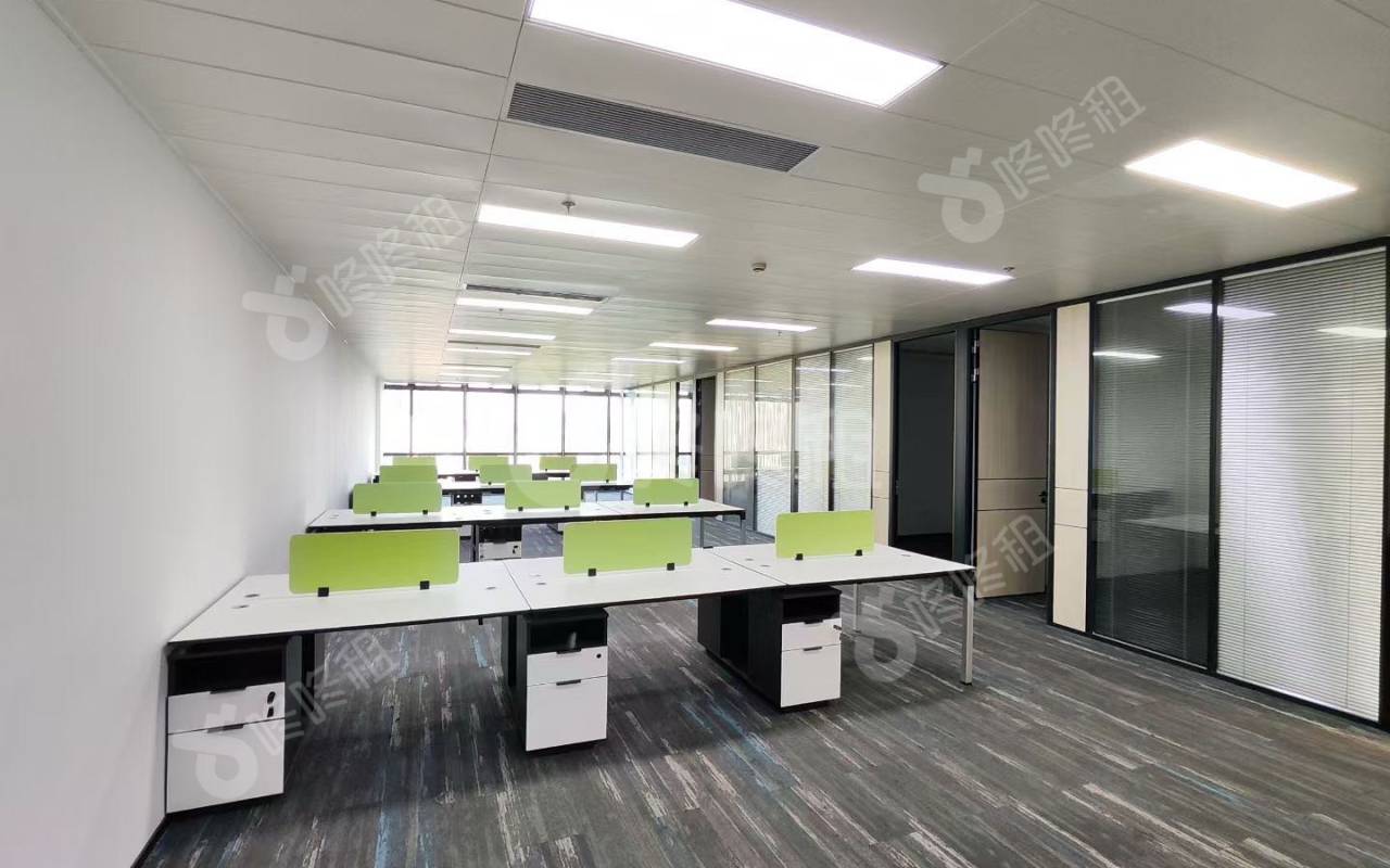 威盛科技大厦_349.3平_精装_办公室开间
