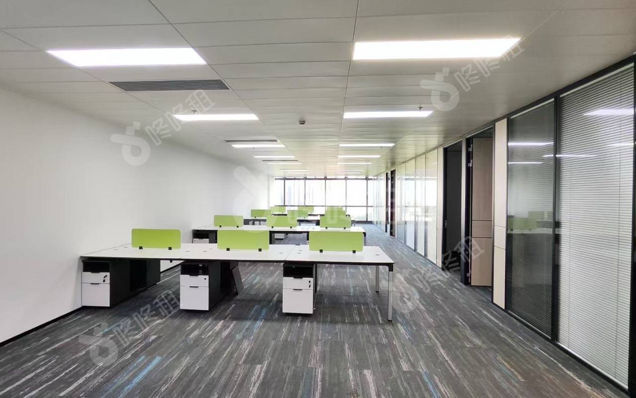 威盛科技大厦_349.3平_精装_办公室开间