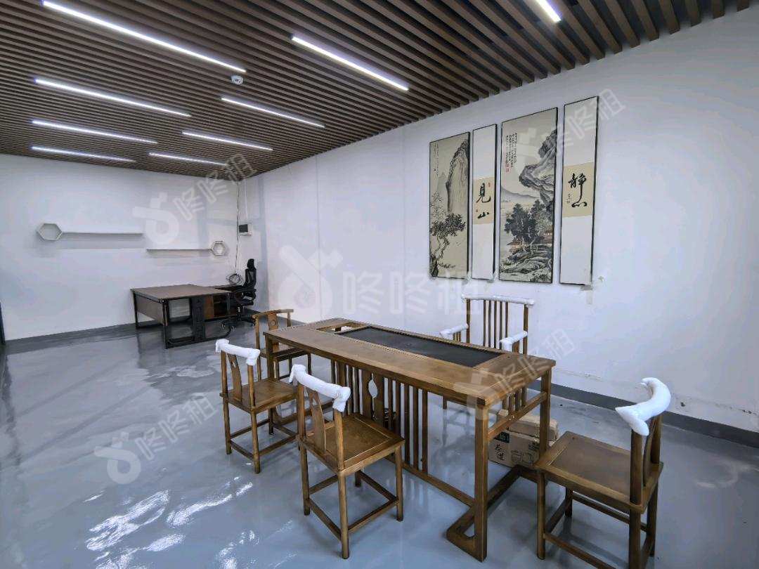宝能科技园_136平_精装_办公室隔间