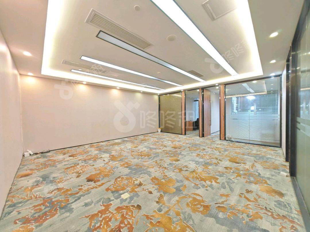 京基滨河时代_269平_精装_办公室开间