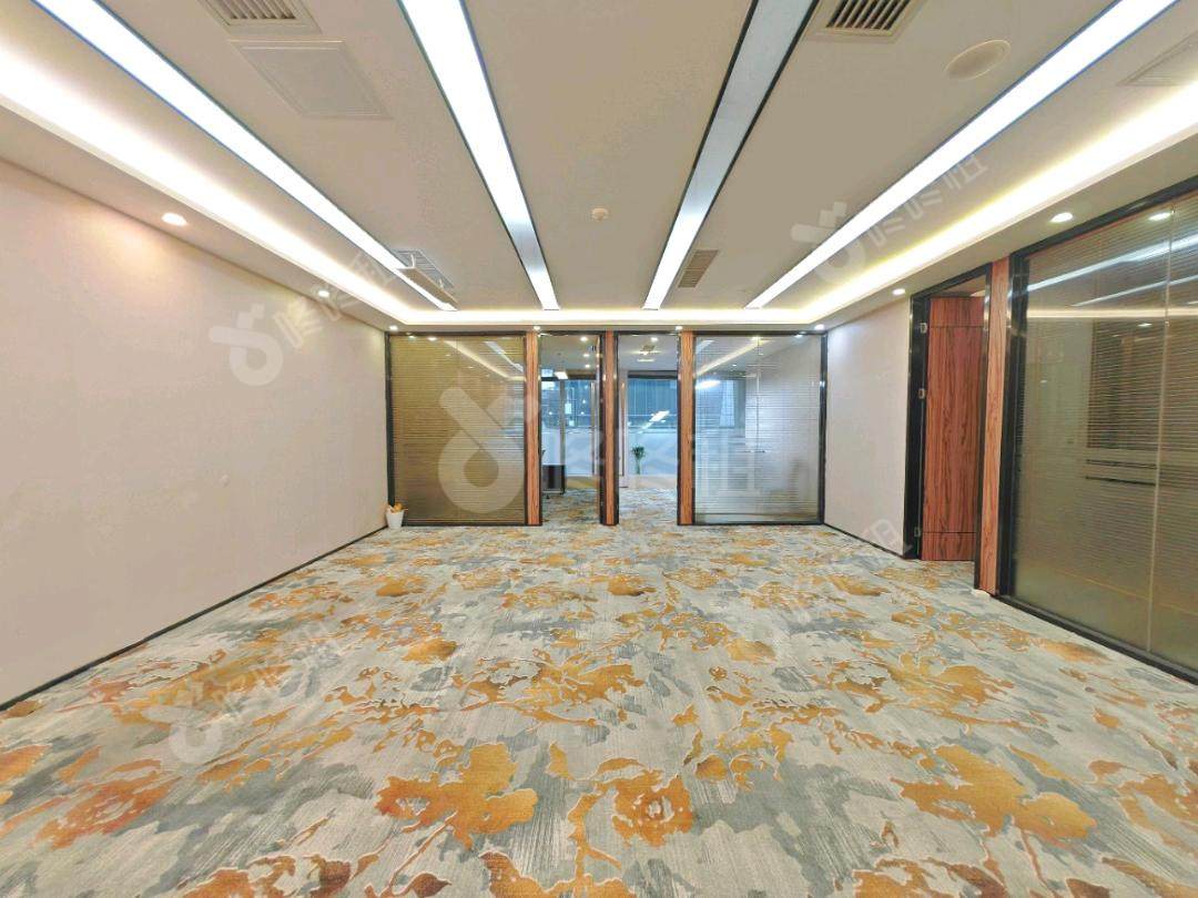 京基滨河时代_269平_精装_办公室开间