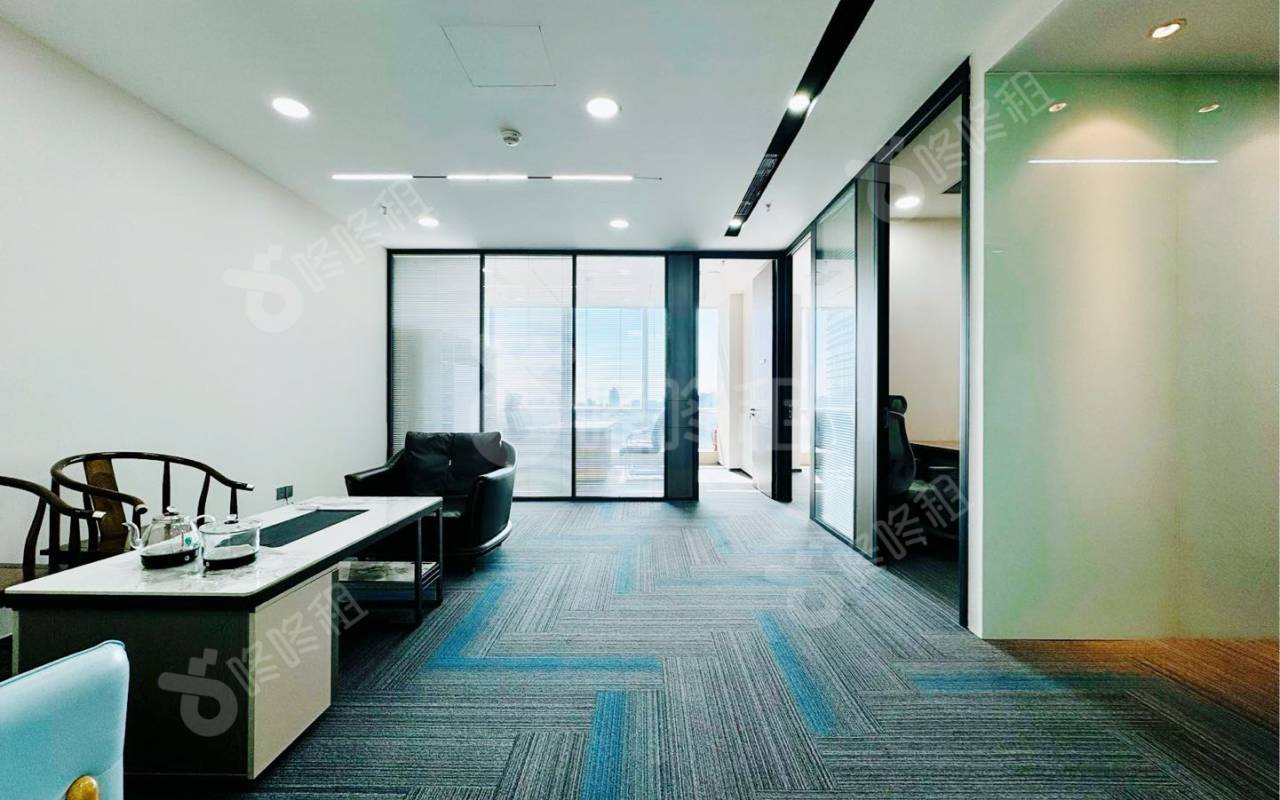 中洲控股中心_168平_精装_办公室开间