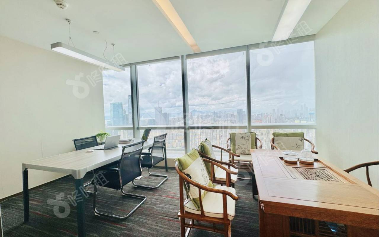 中洲控股中心_168平_豪装_办公室隔间