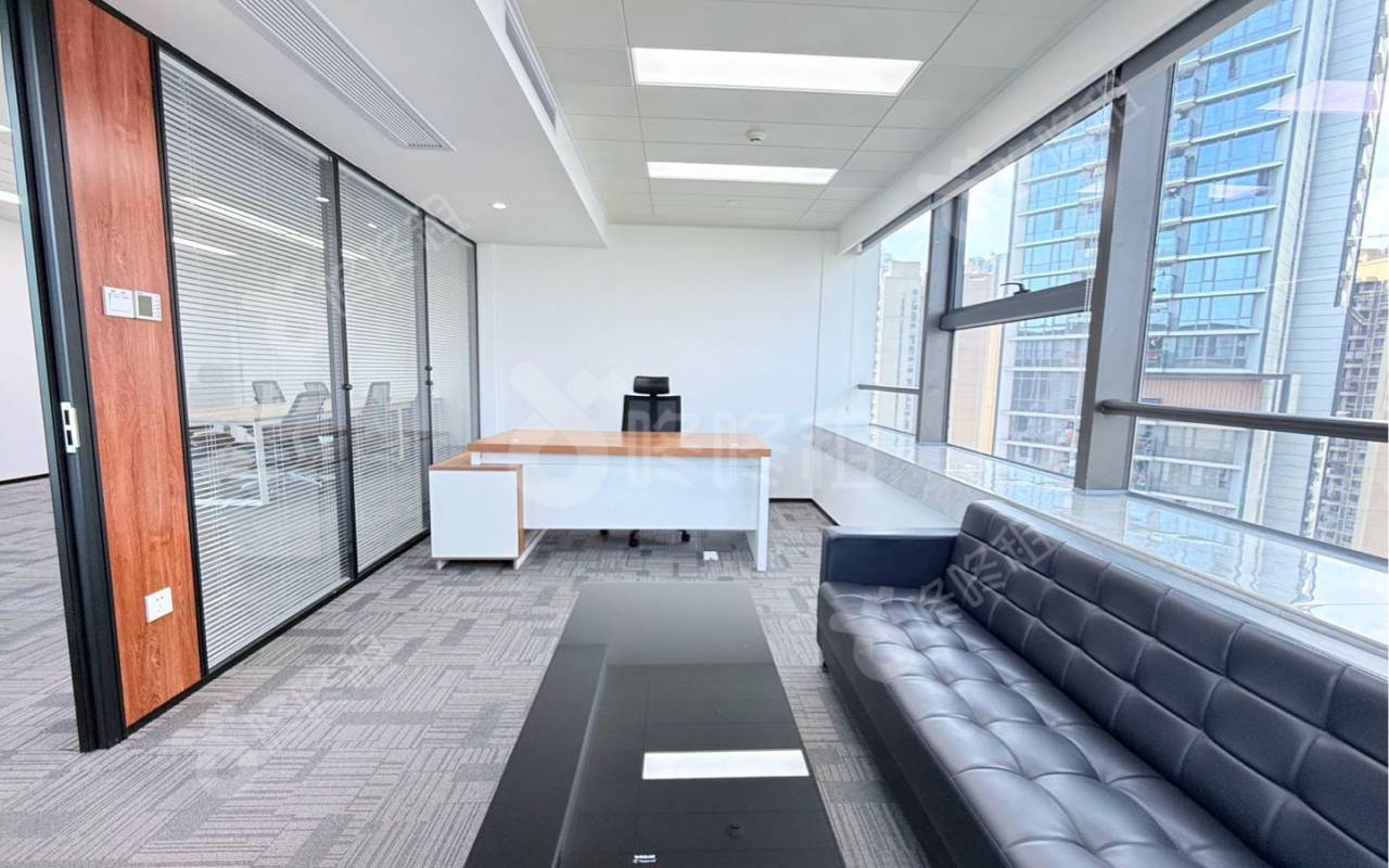 尚美科技大厦_164平_精装_办公室隔间