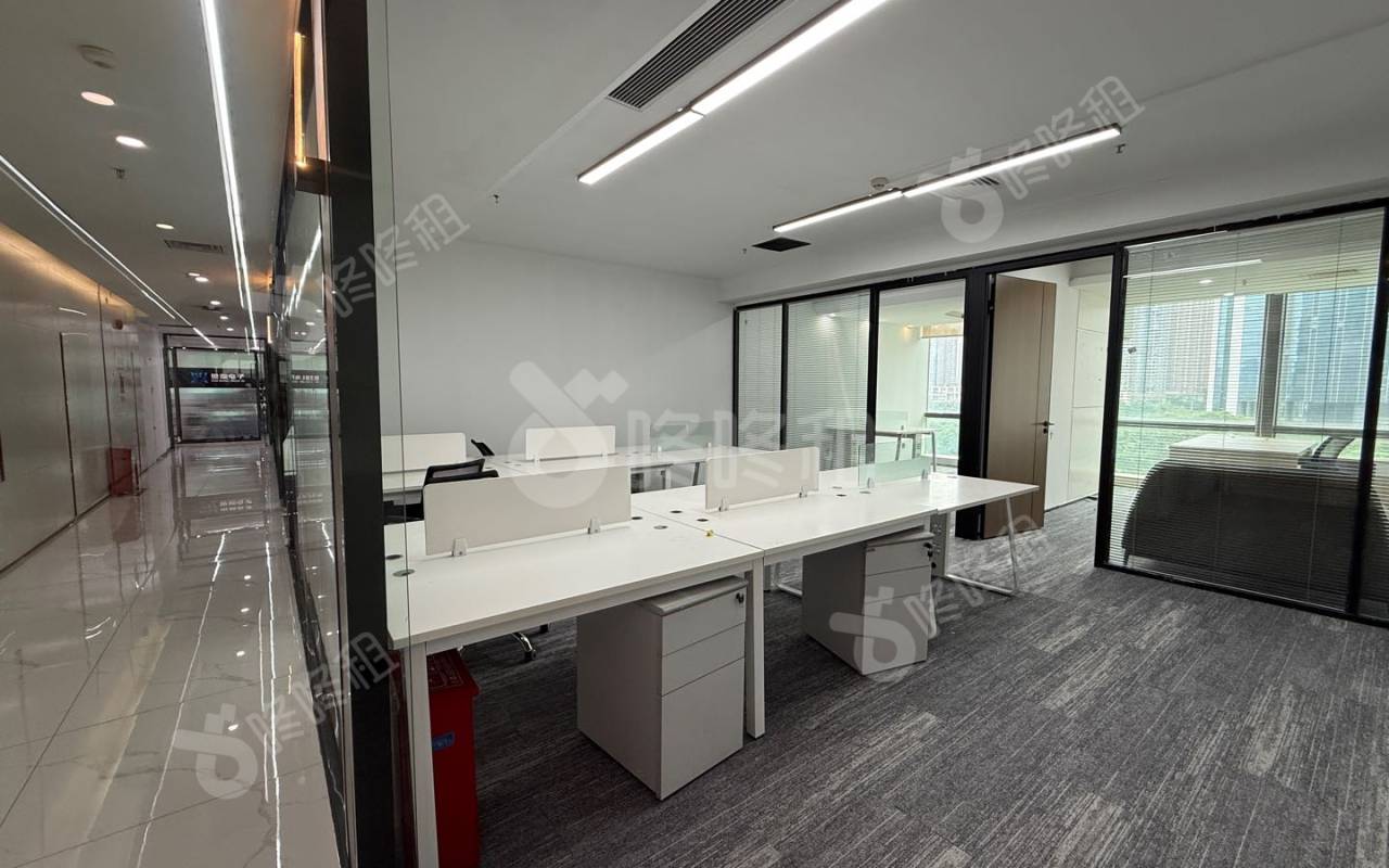 波顿大厦_142平_精装_办公室开间