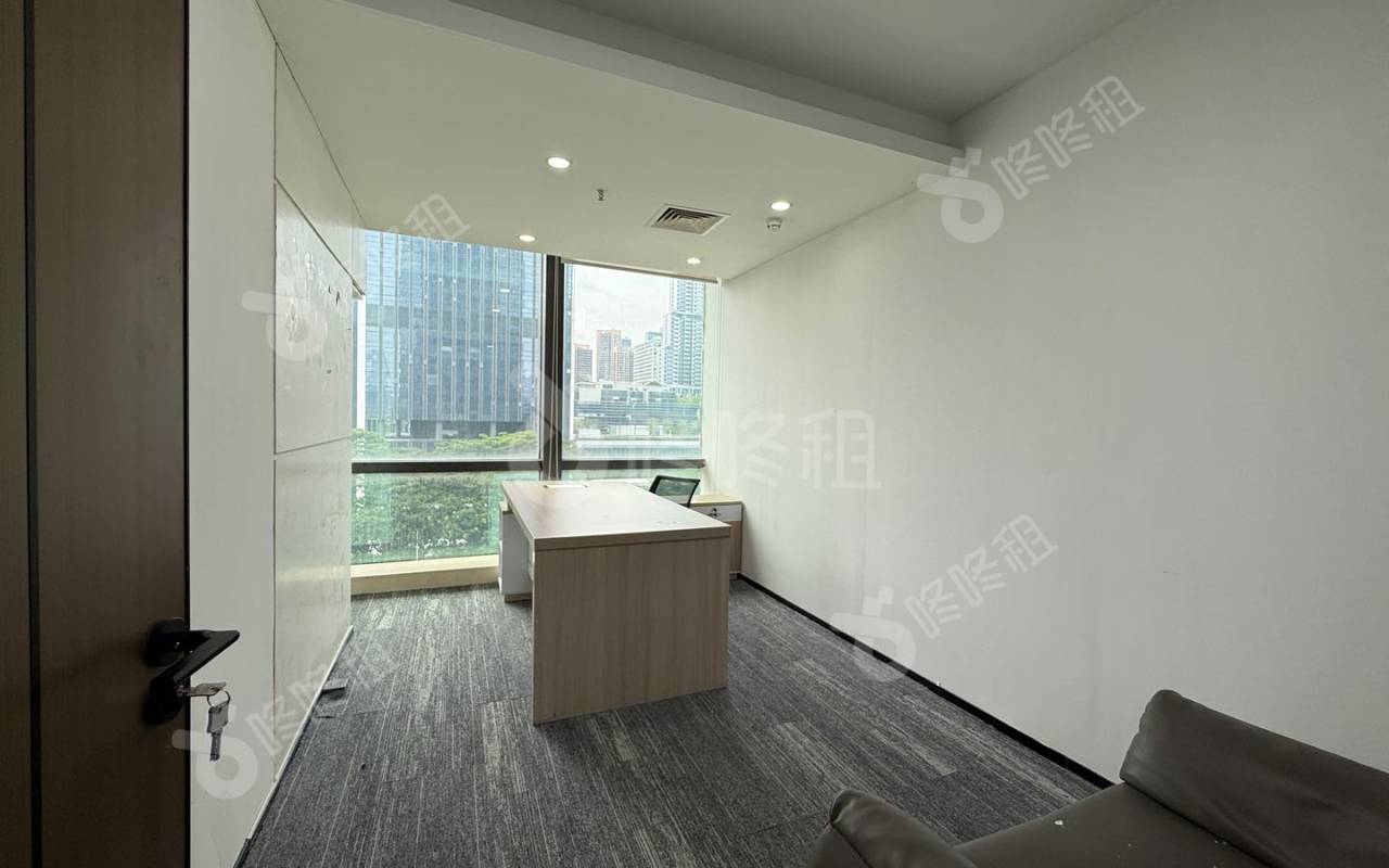 波顿大厦_142平_精装_办公室隔间