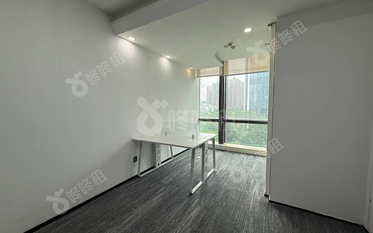 波顿大厦_142平_精装_办公室隔间