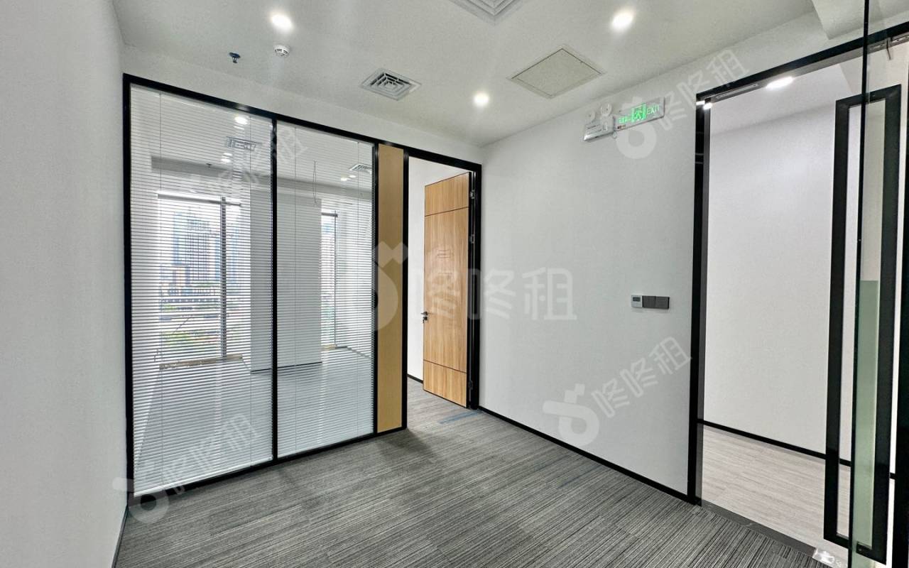 大新时代大厦_70平_精装_办公室开间