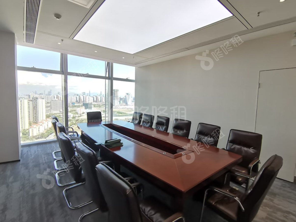 宝中卓越时代广场_360平_精装_办公室隔间