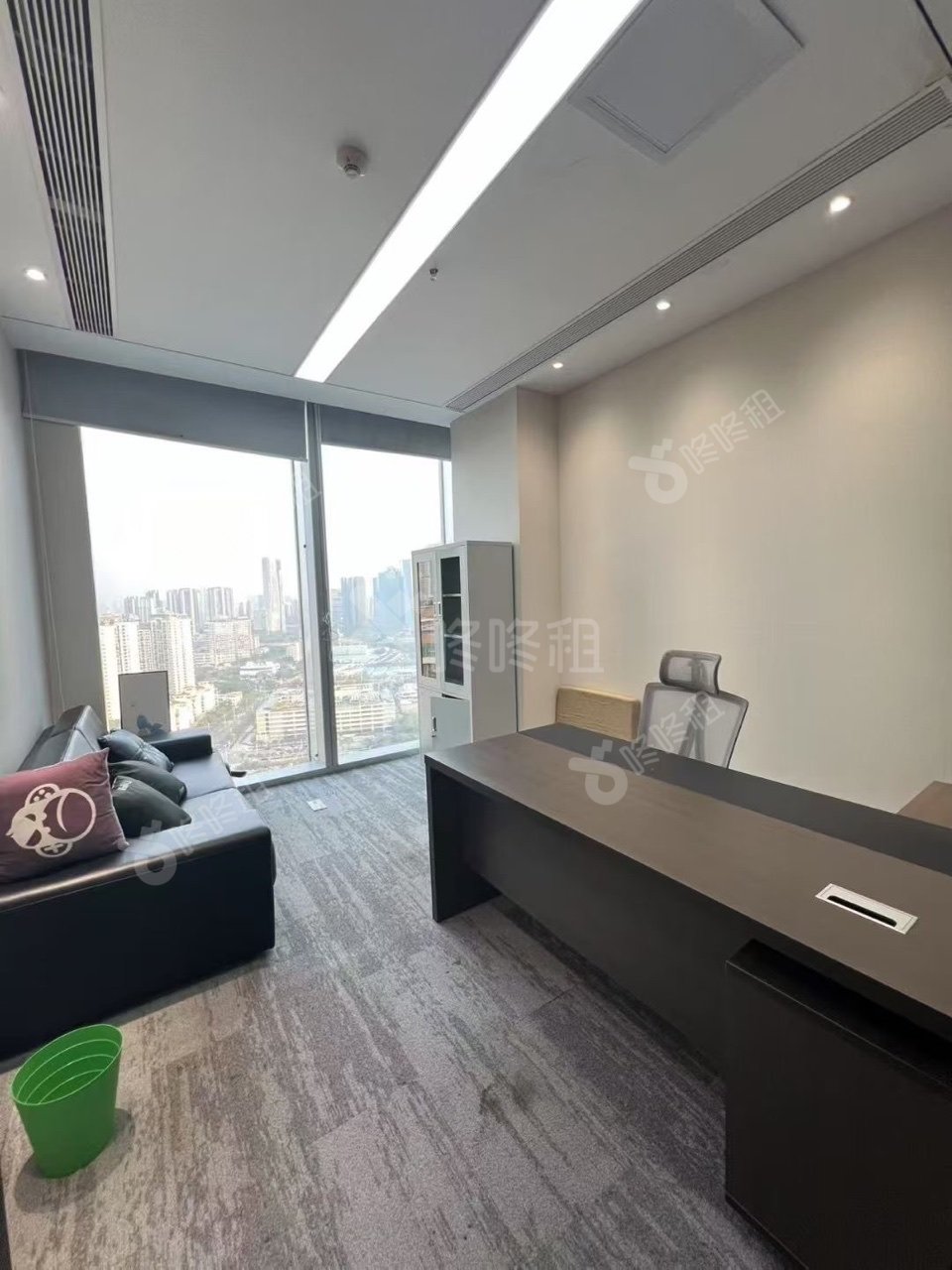 宝中卓越时代广场_360平_精装_办公室隔间