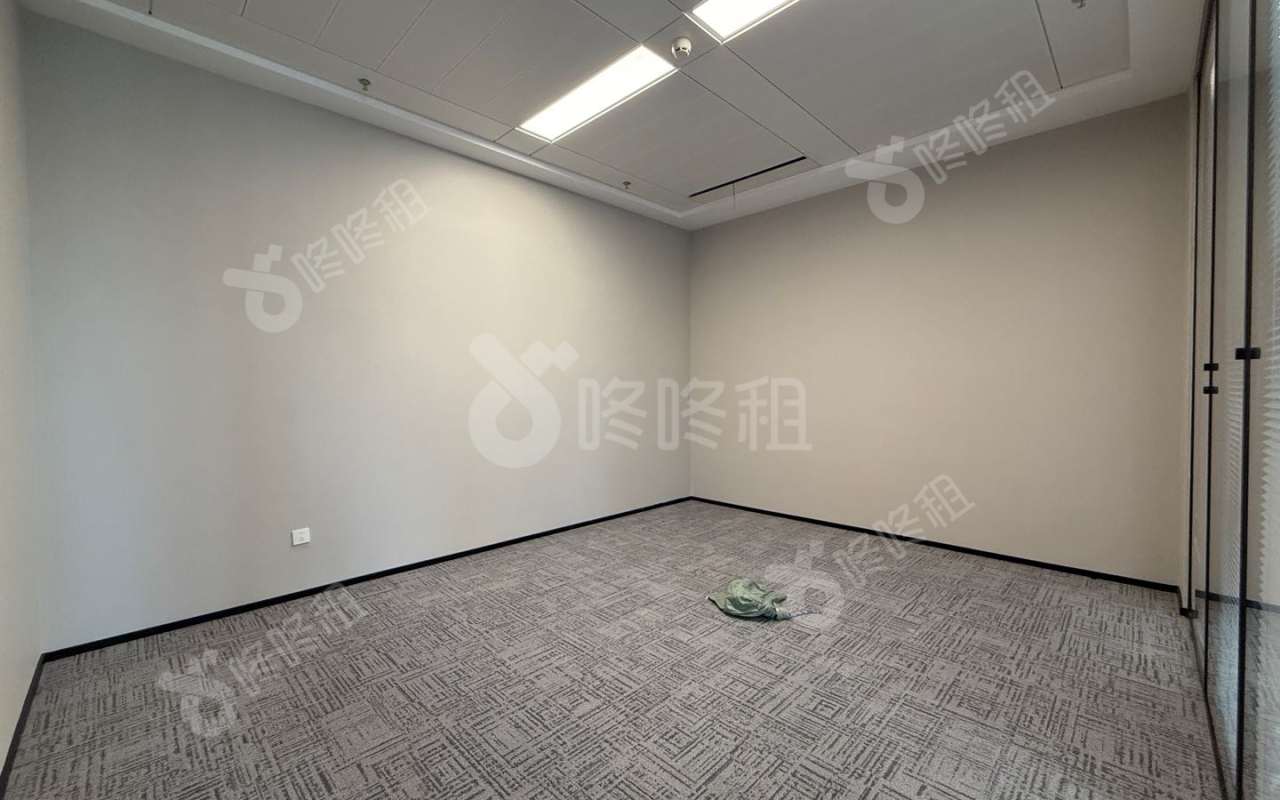 联想后海中心_366平_精装_办公室隔间