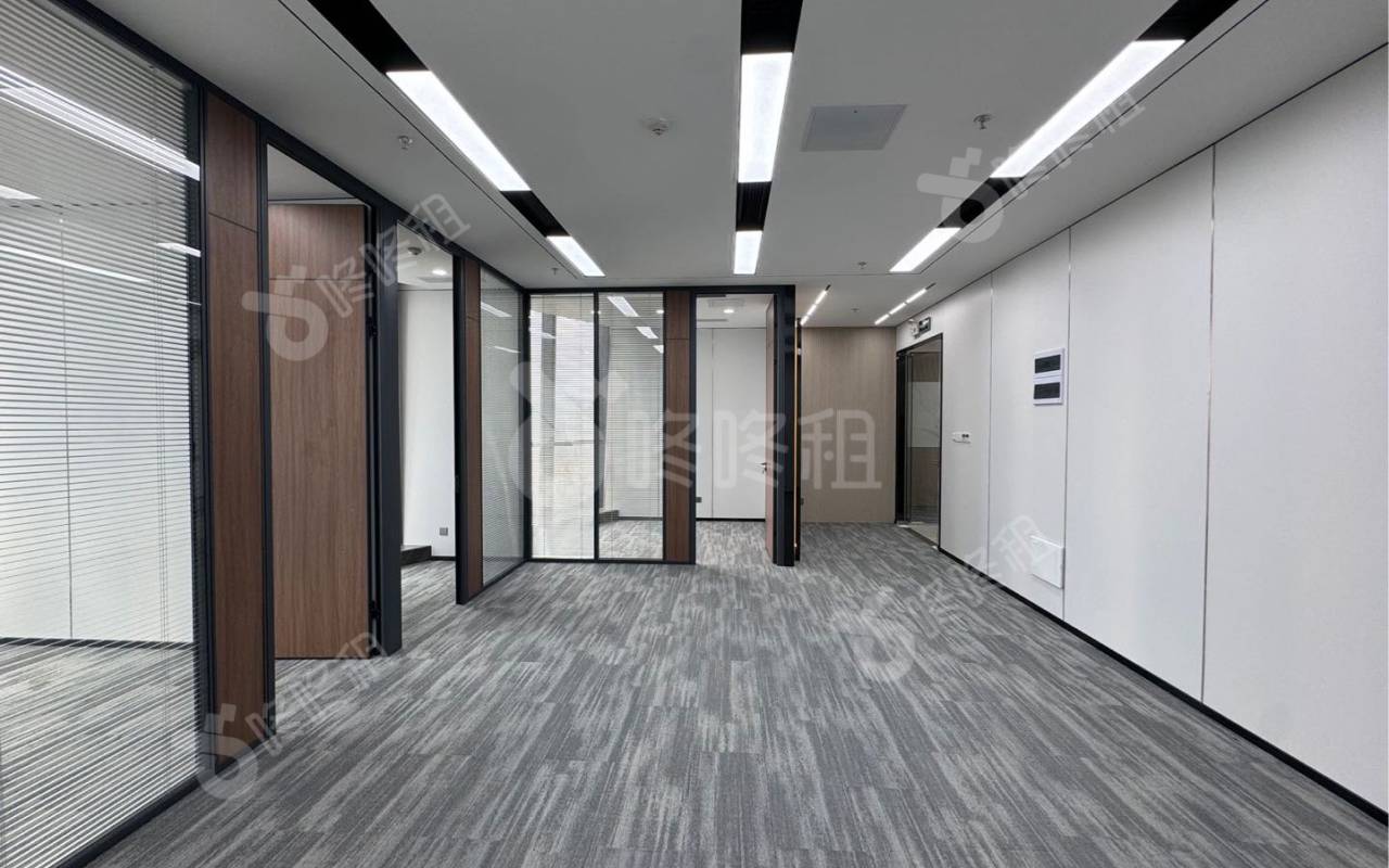 勤诚达大厦_117平_豪装_办公室开间