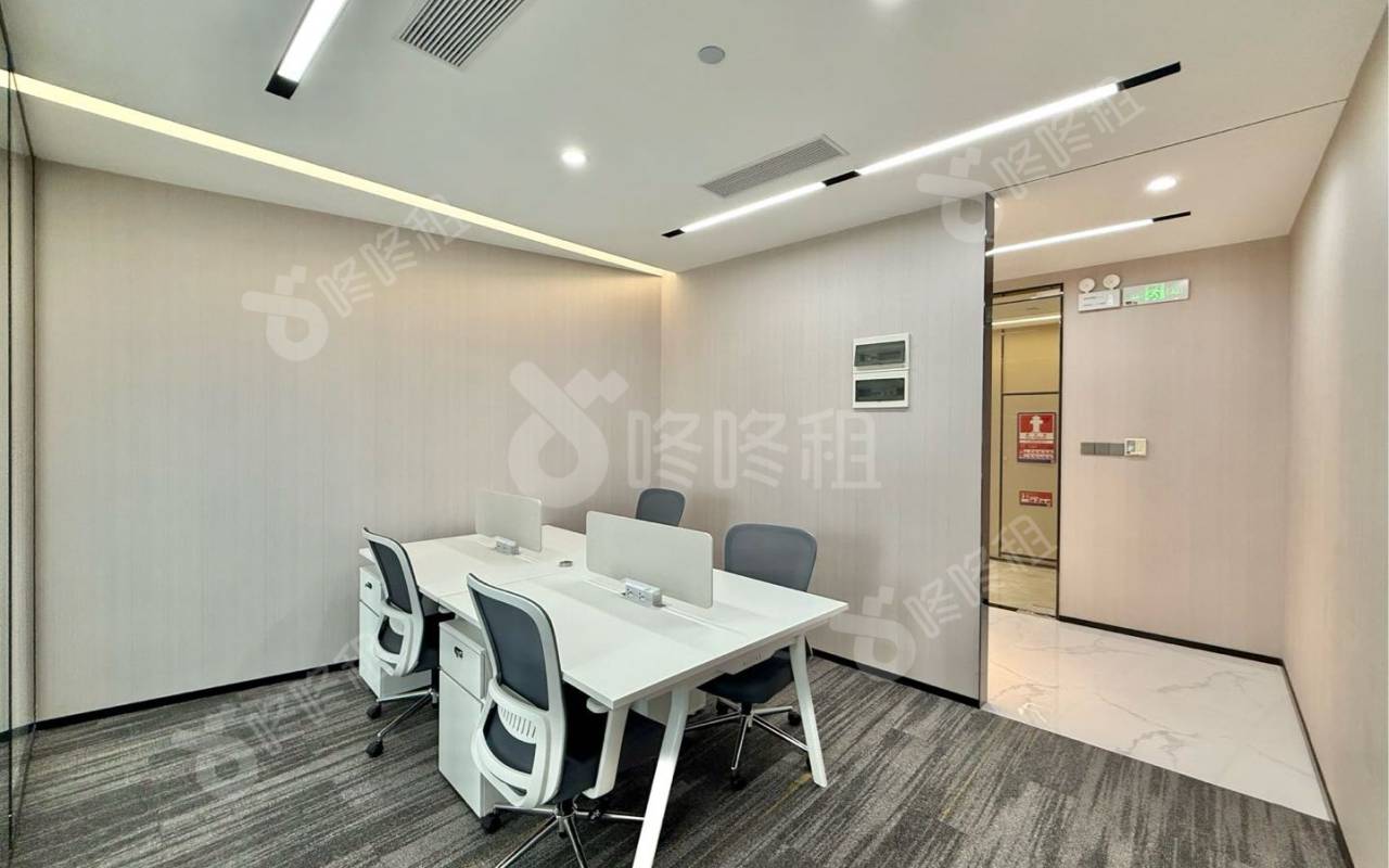 华润置地大厦_78平_精装_办公室开间