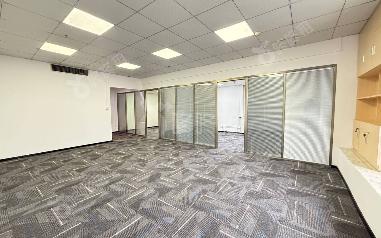 濠盛商务中心_122.91平_精装_办公室开间
