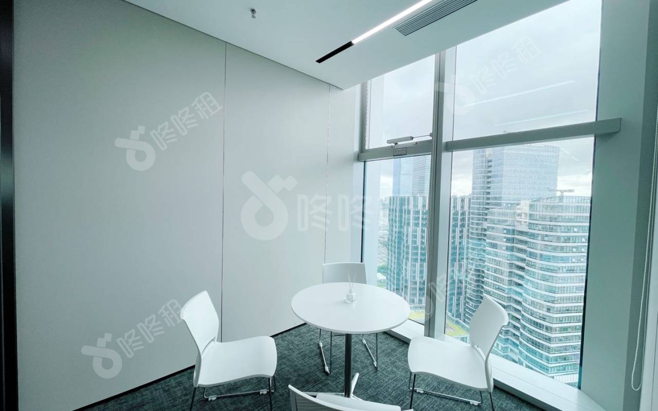 康泰创新广场_608.85平_精装_办公室隔间
