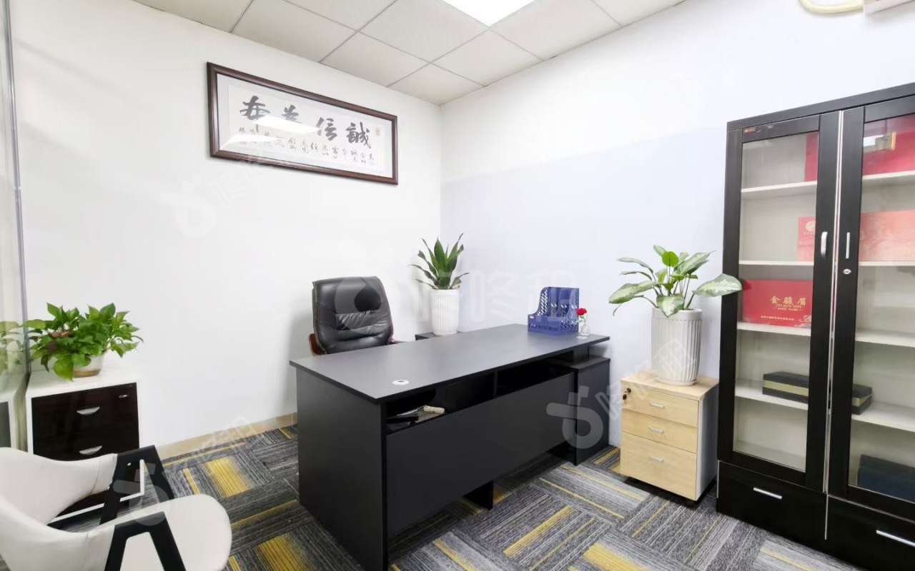 明月花都_157平_精装_办公室隔间