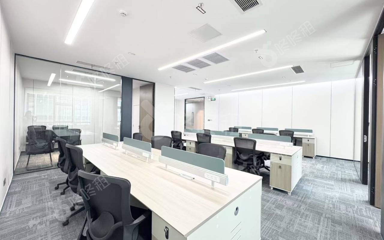光峰科技大厦_225平_精装_办公室开间