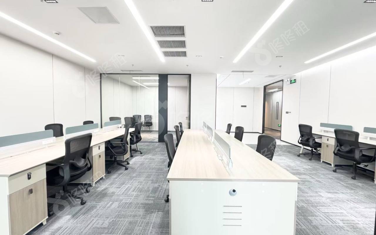 光峰科技大厦_225平_精装_办公室开间