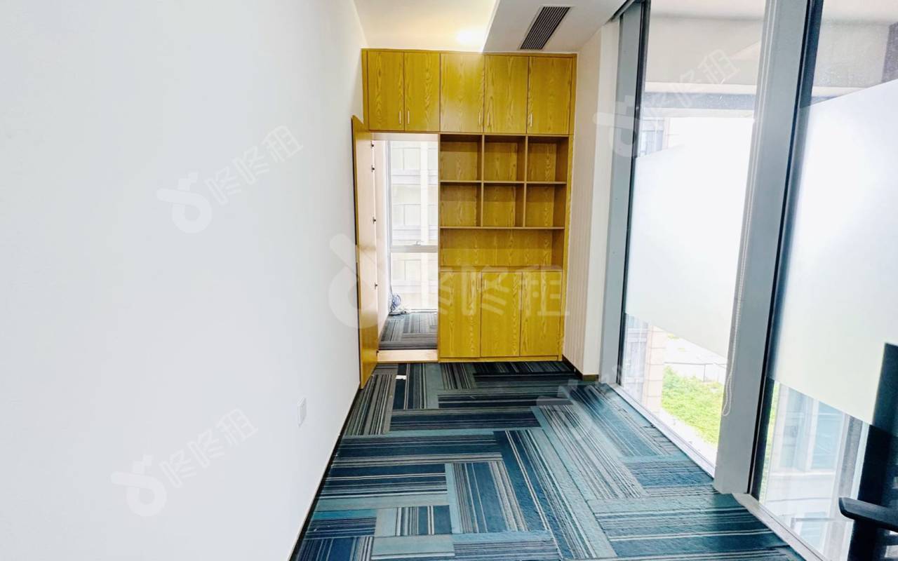 大新时代大厦_273平_精装_办公室隔间