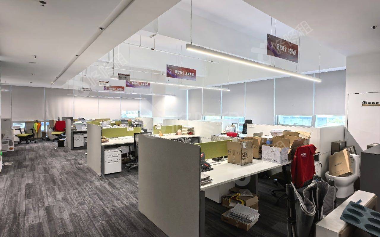 侨城坊_1461平_豪装_办公室开间