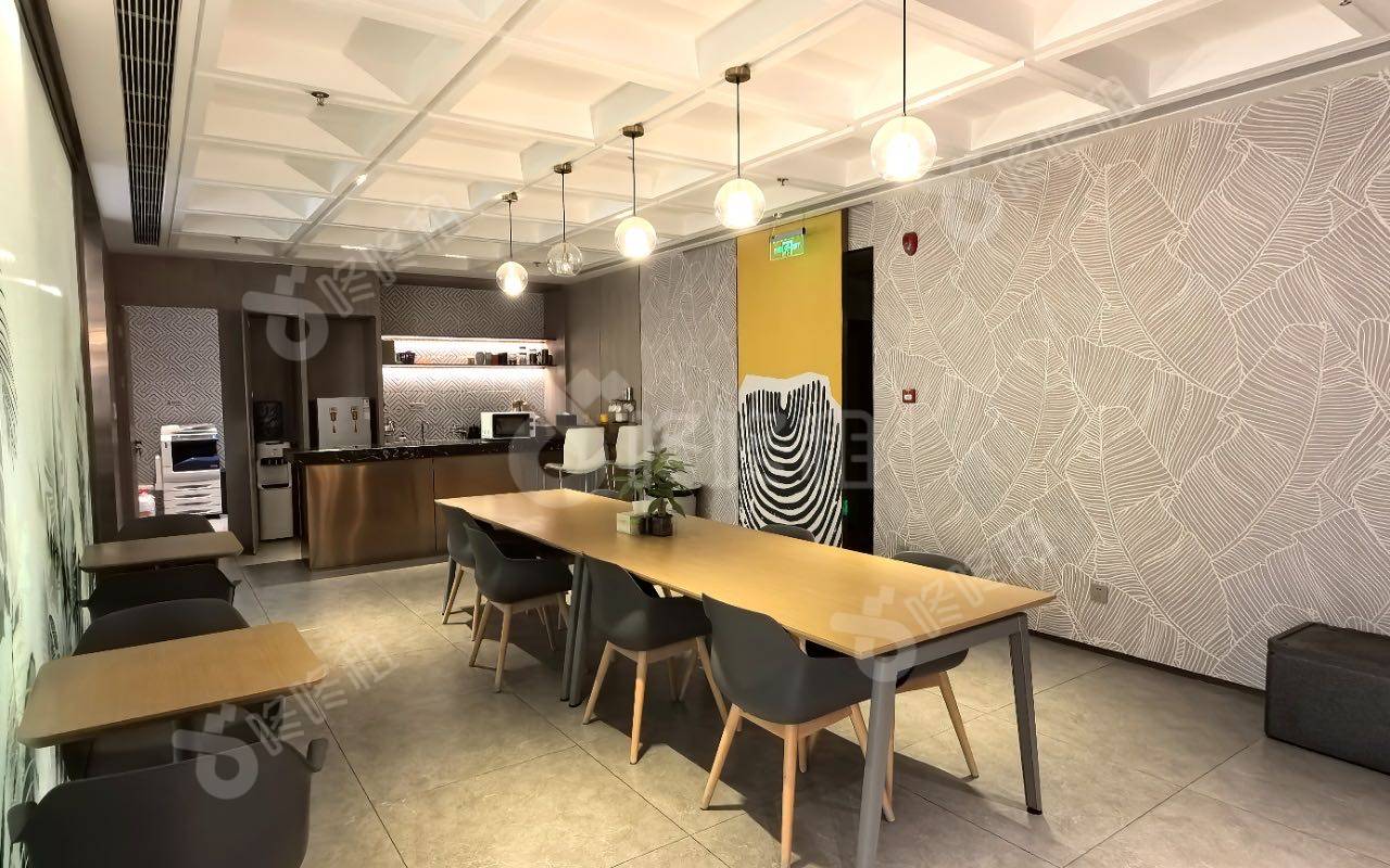 侨城坊_1461平_豪装_办公室隔间