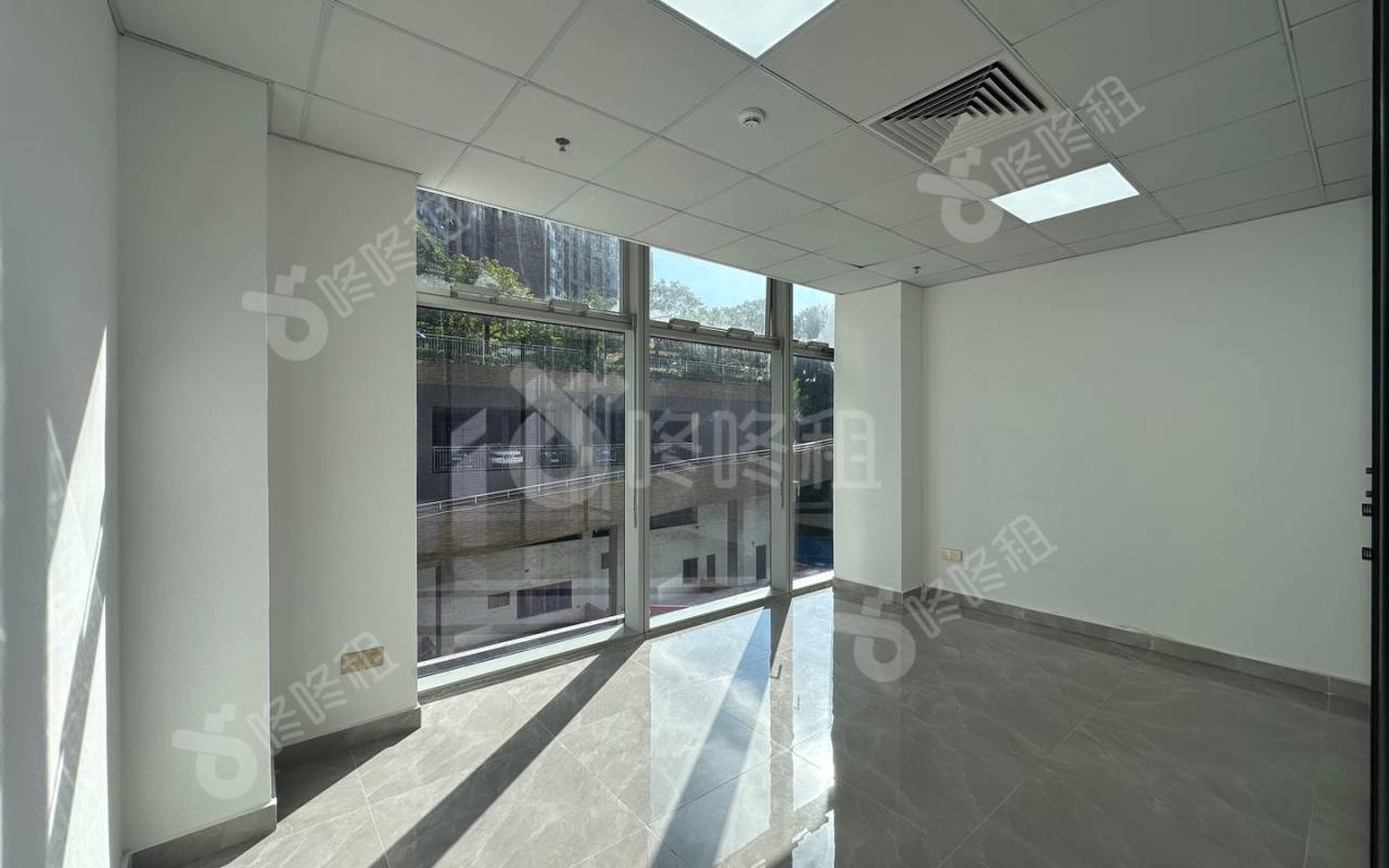 远洋滨海大厦_104平_精装_办公室隔间