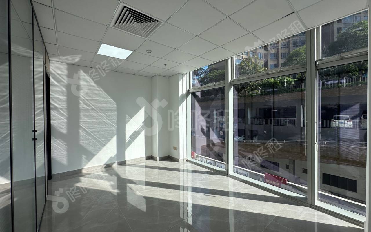 远洋滨海大厦_104平_精装_办公室隔间