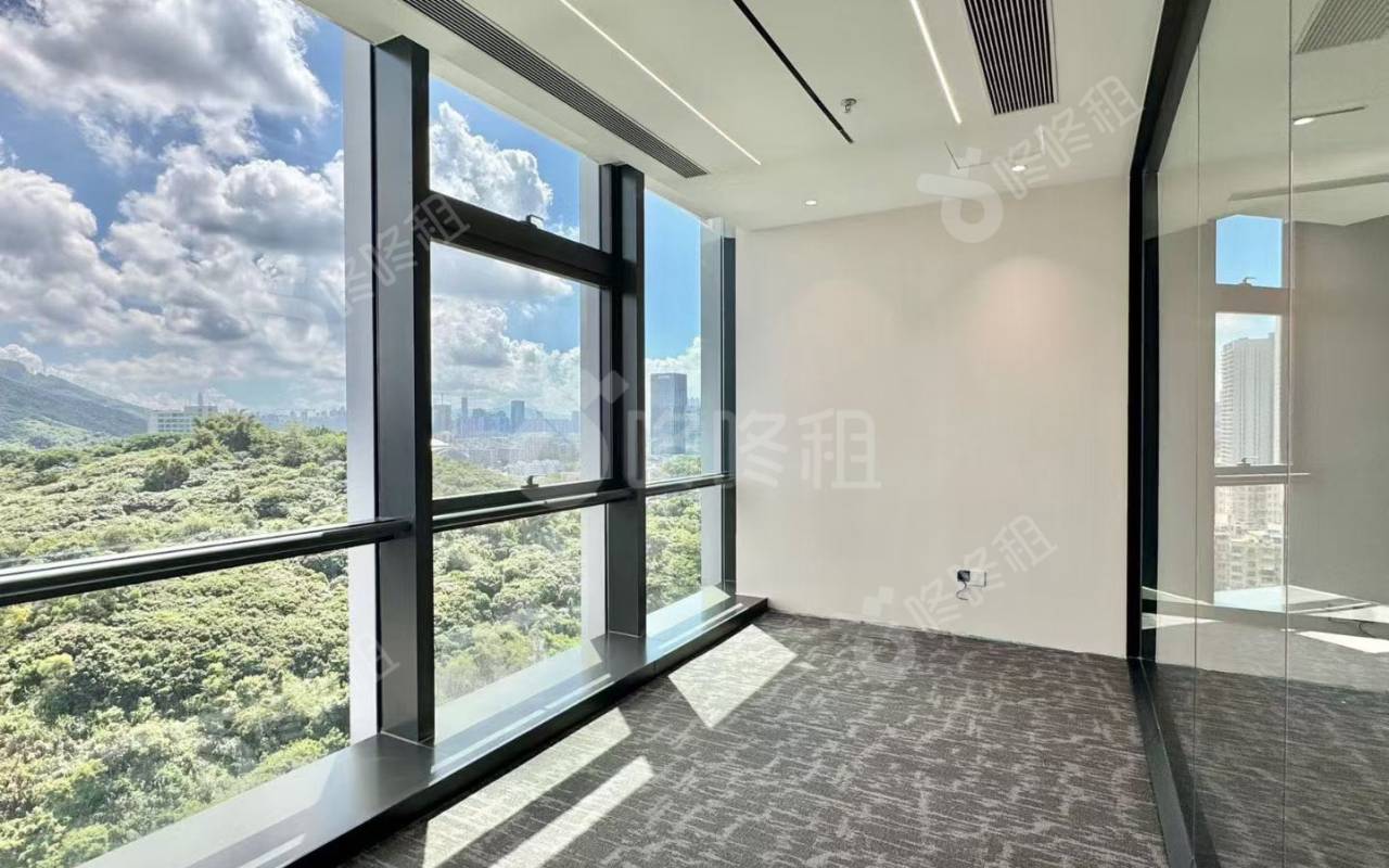 光峰科技大厦_151平_精装_办公室隔间